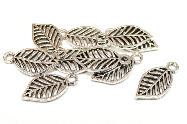 Antiksilver berlocker, Blad